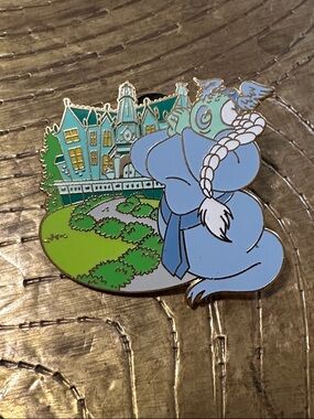 Disney Haunted Mansion Opera Singer Limited Edition Collectible Pin